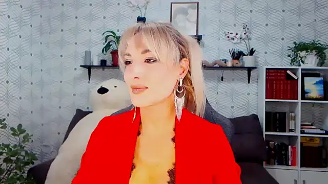 MillaXQueen online show from September 26, 11:14 am