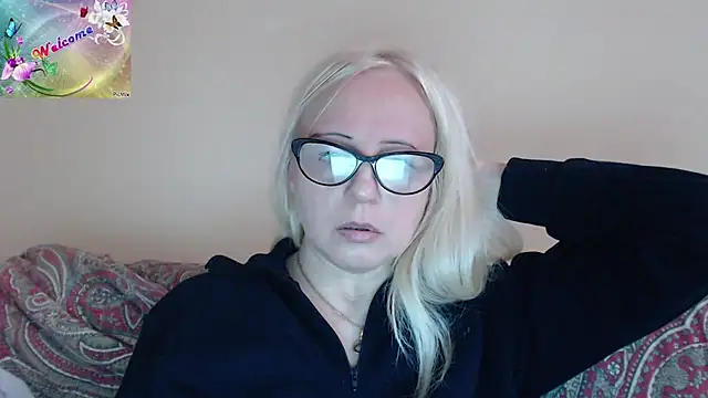 martachatte online show from October 22, 8:03 am