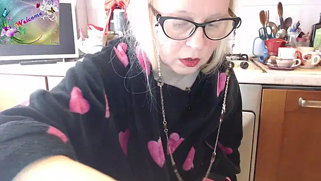 martachatte online show from November 24, 8:58 am