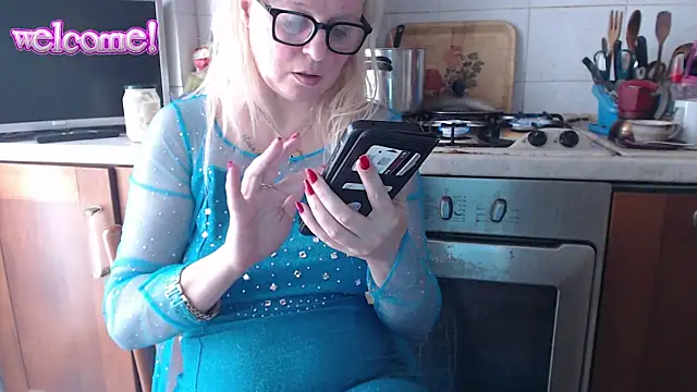 martachatte online show from April 11, 7:45 am