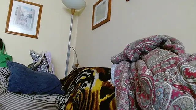 martachatte online show from April 17, 5:43 am