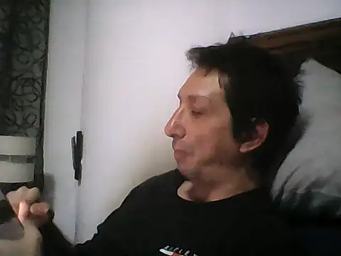 Snapshot of Pacobakan042 chatting on May 6, 9:53 pm Pacobakan042 online show from May 6, 9:53 pm