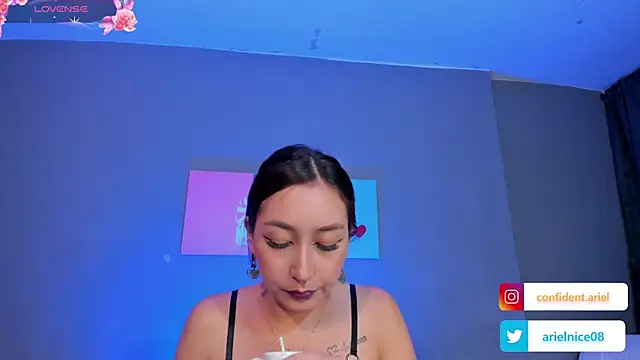 ariel35 online show from February 14, 1:23 am