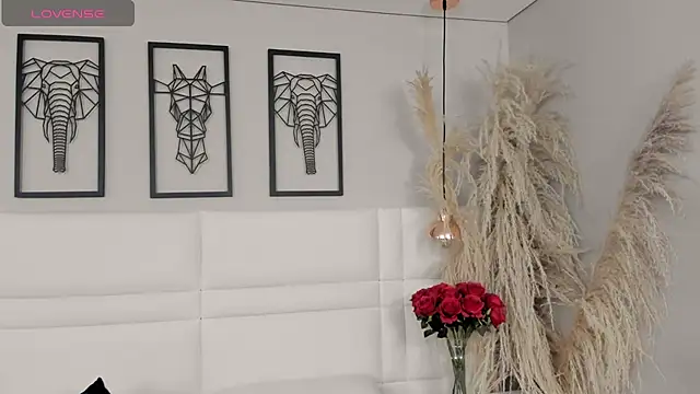 Rebeca jones online show from October 17, 12:19 pm