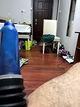 strange6696 online show from December 4, 10:07 pm