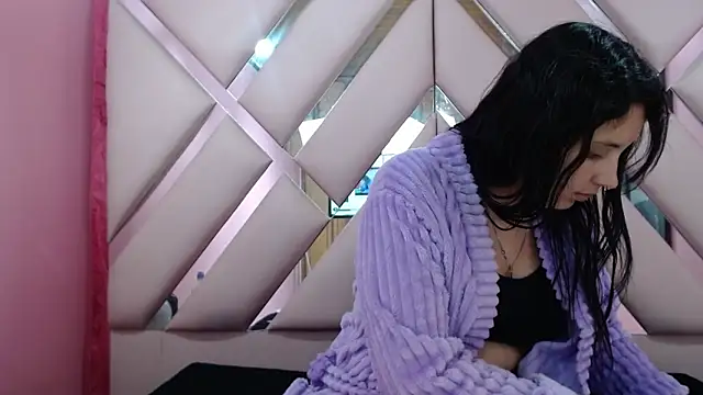 nathaly low1 online show from November 29, 3:09 am