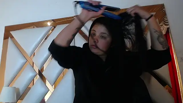 nathaly low1 online show from April 21, 12:44 pm