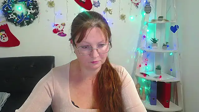 VanessaHotts online show from January 7, 3:12 pm