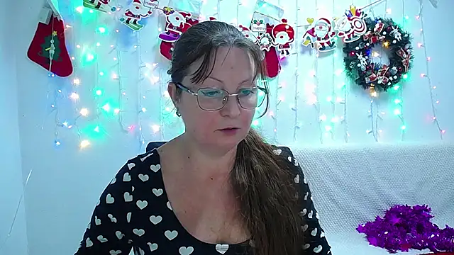 VanessaHotts online show from January 11, 9:04 am