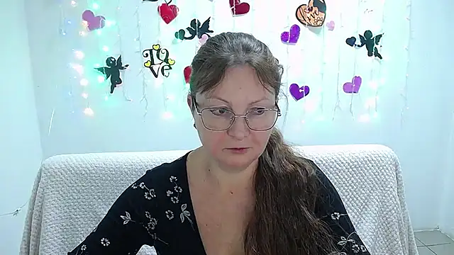 VanessaHotts online show from February 17, 12:38 pm