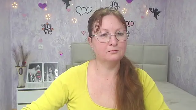 VanessaHotts online show from March 7, 9:51 am