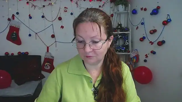 VanessaHotts online show from December 19, 6:09 am