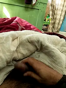 Snapshot of Sanny212 chatting on February 11, 4:44 am Sanny212 online show from February 11, 4:44 am