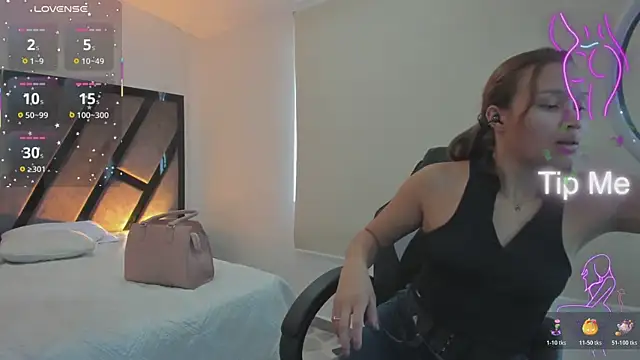 AnnieAndStefan online show from January 16, 12:53 pm