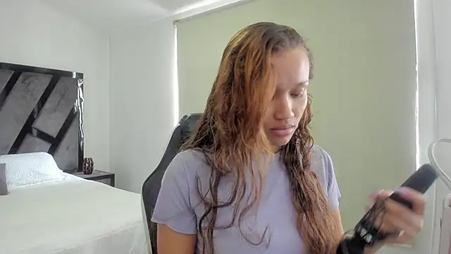 AnnieAndStefan online show from June 8, 2:39 pm