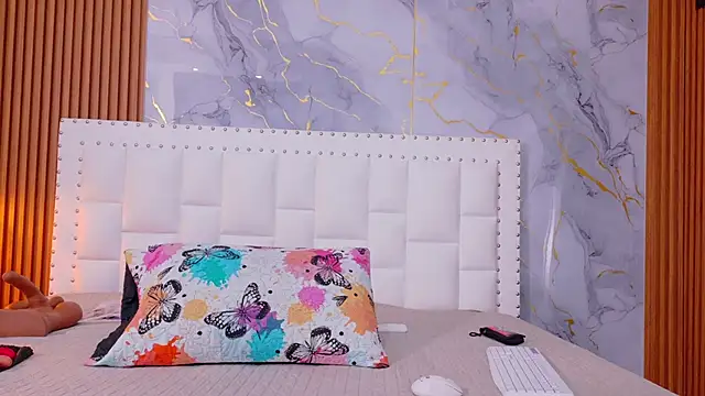 naughty ebonyy online show from February 18, 12:06 am