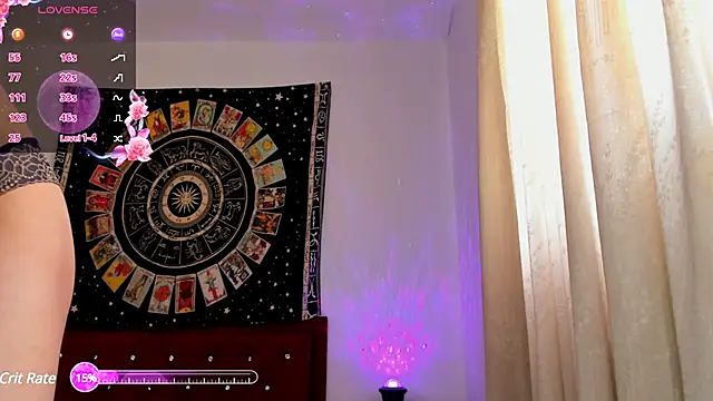 Snapshot of luna_del_rey_ chatting on December 13, 4:49 pm luna del rey online show from December 13, 4:49 pm