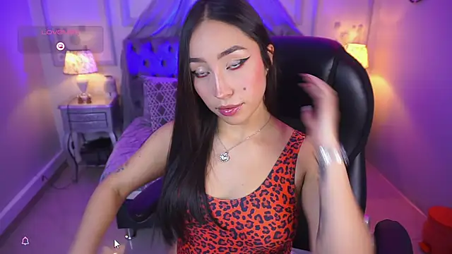 Snapshot of maggietime chatting on February 26, 8:33 pm maggietime online show from February 26, 8:33 pm