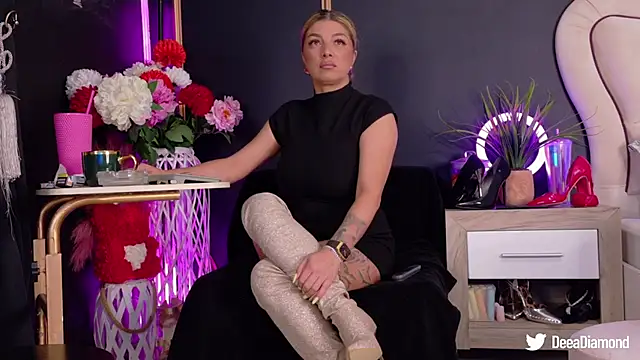 DeeaDiamondd online show from September 15, 8:20 pm