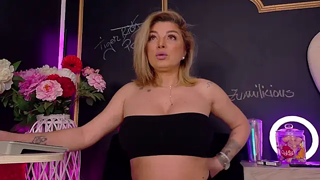 DeeaDiamondd online show from January 10, 8:21 pm