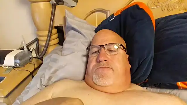 Bigbear0563 online show from May 1, 5:17 pm