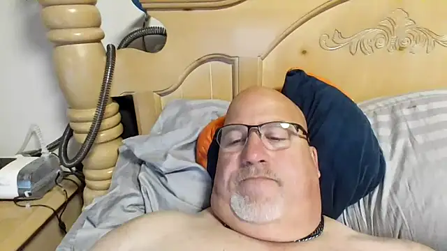 Snapshot of Bigbear0563 chatting on May 11, 3:40 pm Bigbear0563 online show from May 11, 3:40 pm