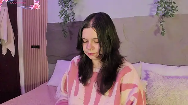 Snapshot of Mey_moon chatting on April 29, 5:33 am Mey moon online show from April 29, 5:33 am