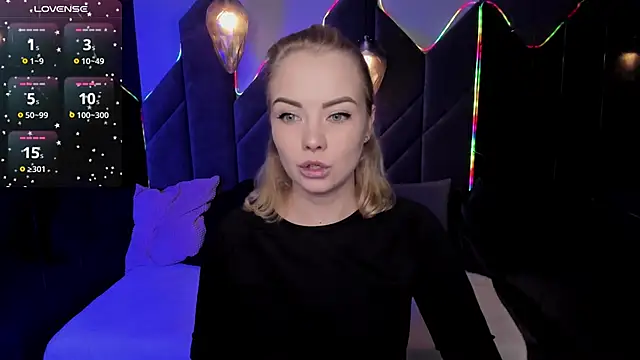 StephanieSweety online show from February 18, 6:48 pm