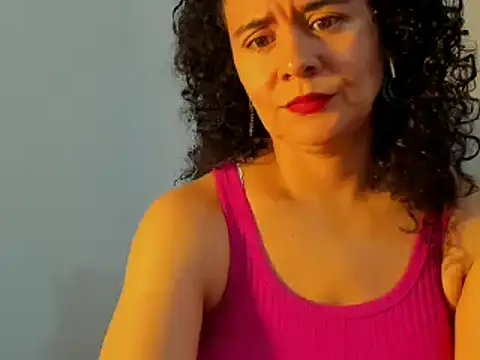 Snapshot of Sami_Hotie1 chatting on February 6, 8:56 pm Sami Hotie1 online show from February 6, 8:56 pm