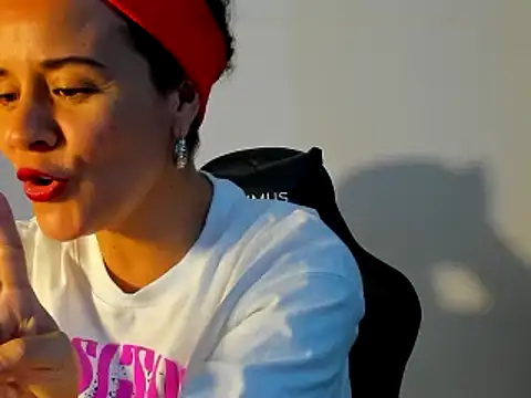 Snapshot of Sami_Hotie1 chatting on February 9, 8:34 pm Sami Hotie1 online show from February 9, 8:34 pm