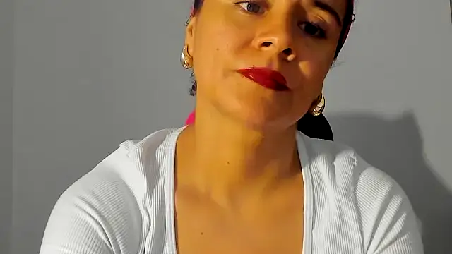 Snapshot of Sami_Hotie1 chatting on October 2, 9:11 pm Sami Hotie1 online show from October 2, 9:11 pm