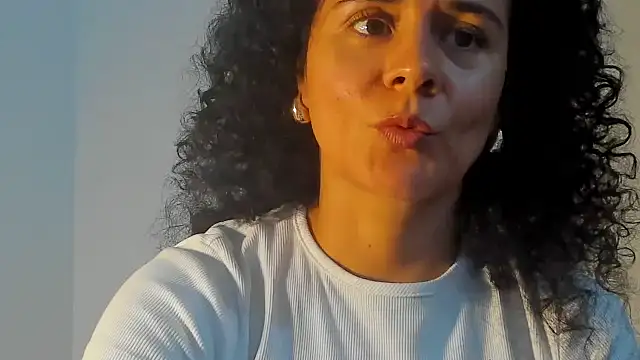 Snapshot of Sami_Hotie1 chatting on October 31, 9:16 pm Sami Hotie1 online show from October 31, 9:16 pm