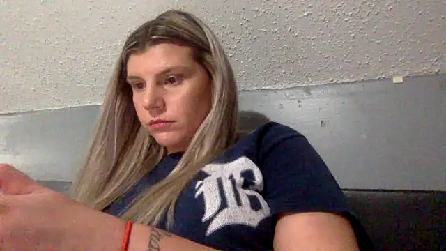 Snapshot of candycane57 chatting on October 2, 8:54 am candycane57 online show from October 2, 8:54 am