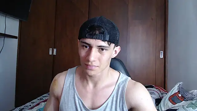 aresholland online show from March 5, 8:21 pm