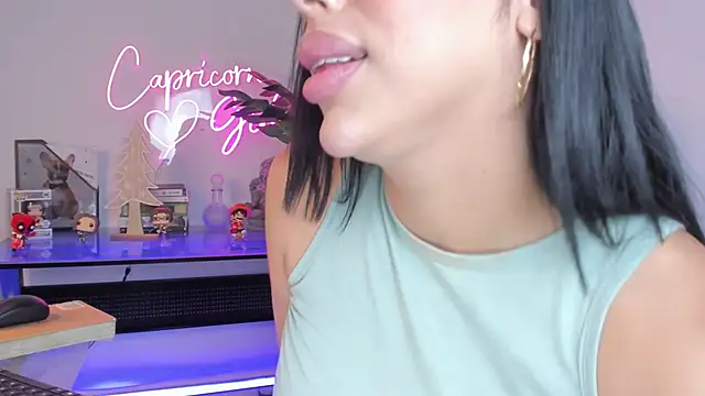 Snapshot of Korina_Saenz01 chatting on December 5, 6:59 pm Korina Saenz01 online show from December 5, 6:59 pm