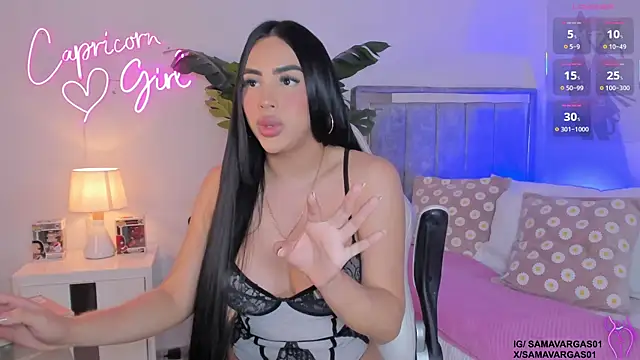 Korina Saenz01 online show from July 2, 9:54 pm