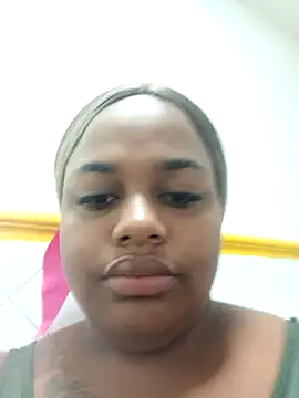 Snapshot of KiaraBrownn chatting on March 6, 11:36 am KiaraBrownn online show from March 6, 11:36 am