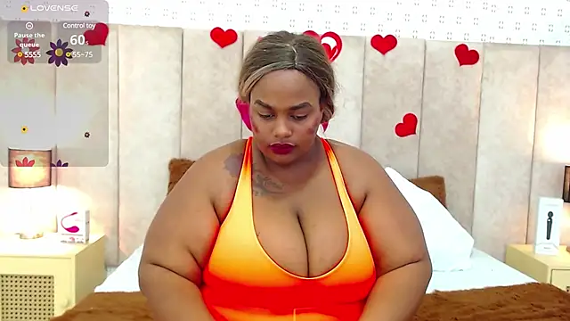 Snapshot of KiaraBrownn chatting on March 17, 11:42 am KiaraBrownn online show from March 17, 11:42 am