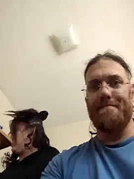 Geeznuts19 online show from November 20, 5:34 pm