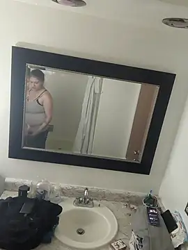 Geeznuts19 online show from January 19, 1:20 am