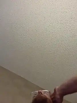 Geeznuts19 online show from February 17, 3:47 am