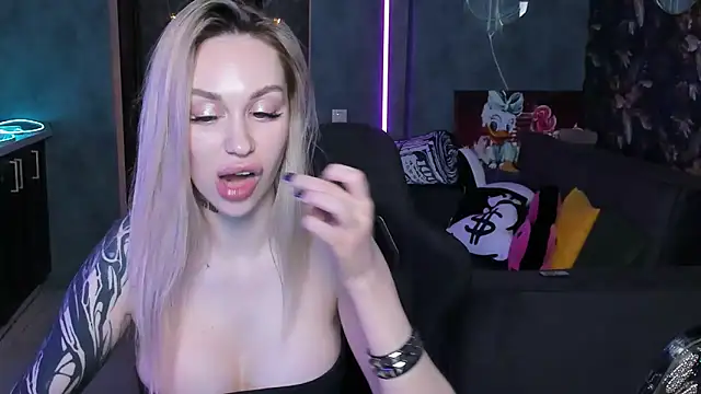 Blckmirrorr online show from March 21, 10:46 pm