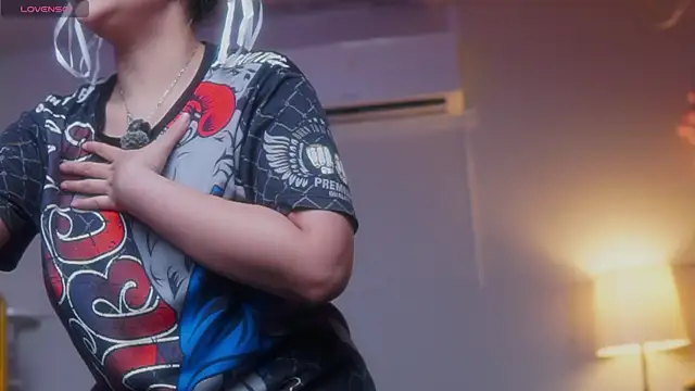laybunny1 online show from June 5, 5:03 am