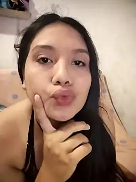 Snapshot of Lesliemilk5 chatting on December 18, 1:33 am Lesliemilk5 online show from December 18, 1:33 am