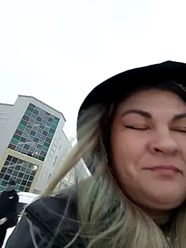 ZenaPallmer online show from February 16, 5:37 am