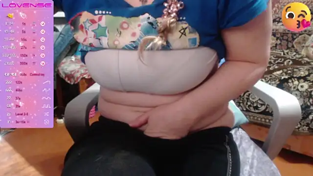 Snapshot of sweetbbabe chatting on October 31, 2:18 pm sweetbbabe online show from October 31, 2:18 pm