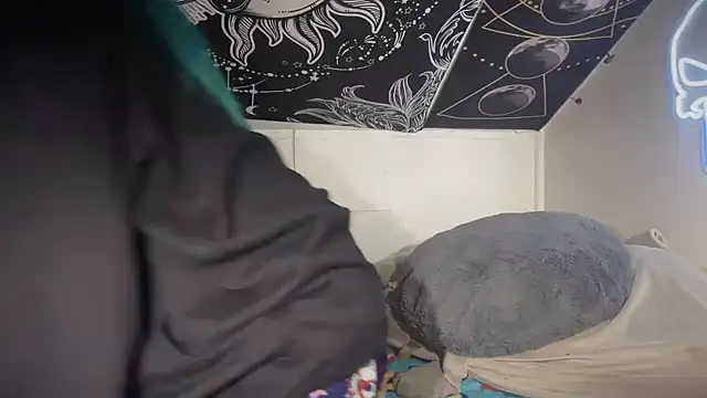 FRRANNKIE online show from December 23, 8:57 pm