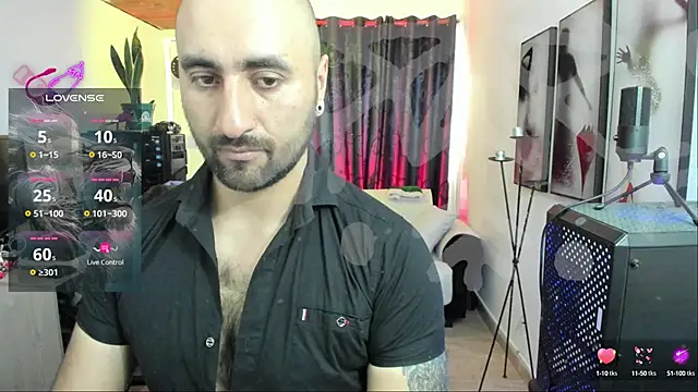 Snapshot of Leon_1234 chatting on December 27, 6:10 pm Leon 1234 online show from December 27, 6:10 pm