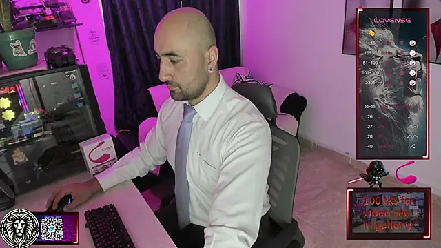 Snapshot of Leon_1234 chatting on January 19, 3:10 pm Leon 1234 online show from January 19, 3:10 pm