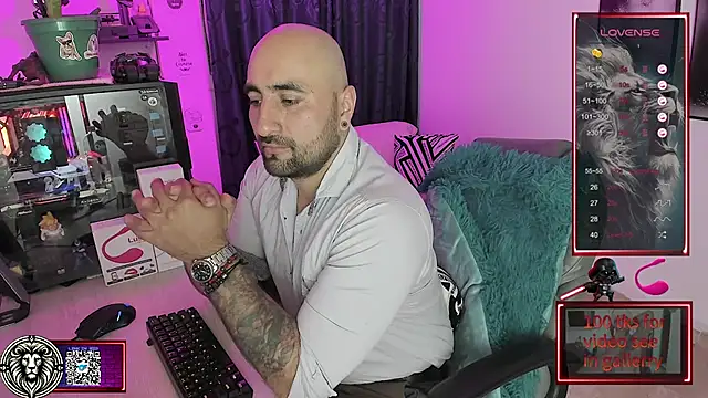 Snapshot of Leon_1234 chatting on January 24, 12:42 am Leon 1234 online show from January 24, 12:42 am